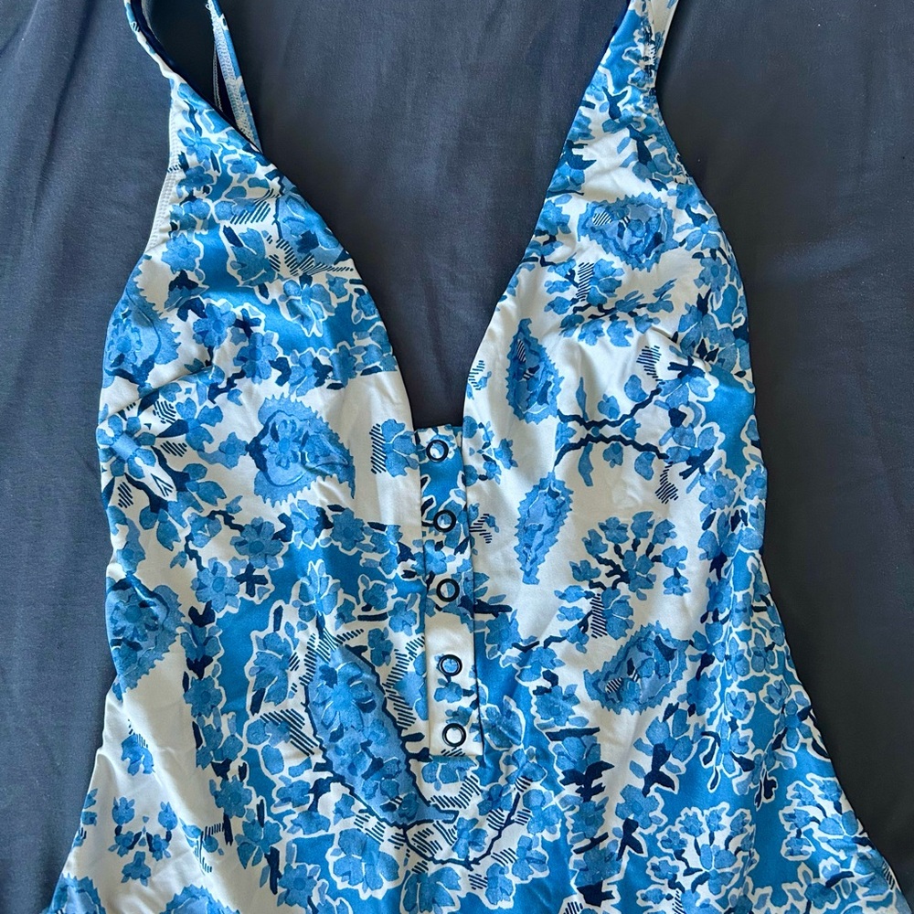 Sezane and YSE Partir avec toi Blue Floral One Piece Swimsuit 8-12 US/ 38Eur - Picture 3 of 11